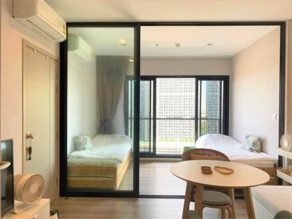bedroom and room interior of The Politan Rive