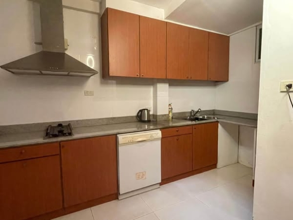 kitchen of Vora Town