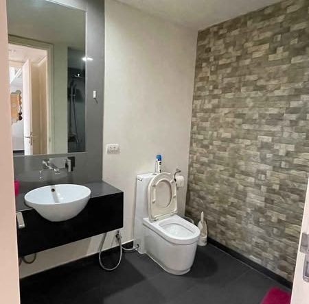 bathroom of Zire Wongamat