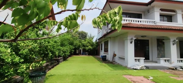 ร้านบ้านสวนกล้วย รามคำแหง 118