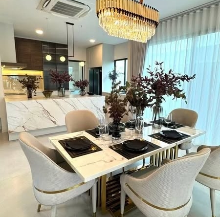 room interior and kitchen of มัณฑนา บางนา กม.15 | MANTANA Bangna km. 15