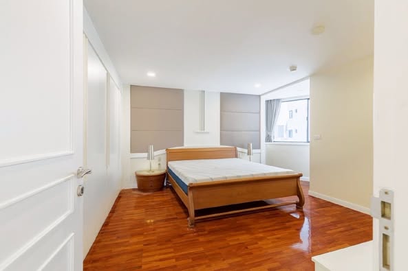 bedroom of agent post