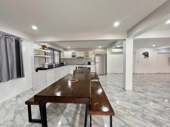 kitchen of พูลวิลล่ากรุงเทพ Airy Ville Bangkok