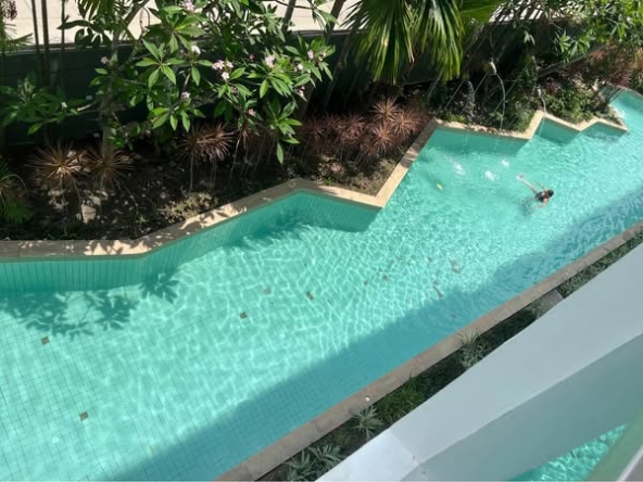 pool of Amazon Residence