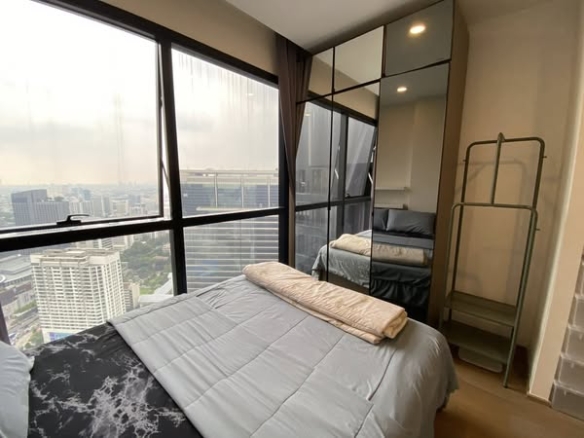 bedroom of Ashton Chula-Silom