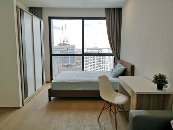 bedroom and room interior of Ashton Chula-Silom