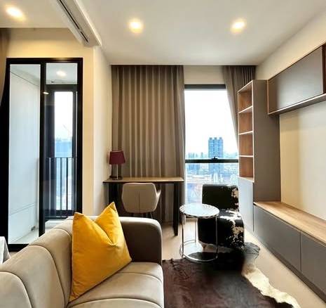 living room and bedroom of Ashton Chula-Silom