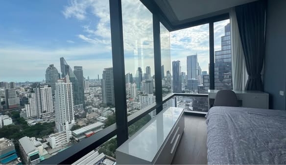 bedroom of Ashton Silom
