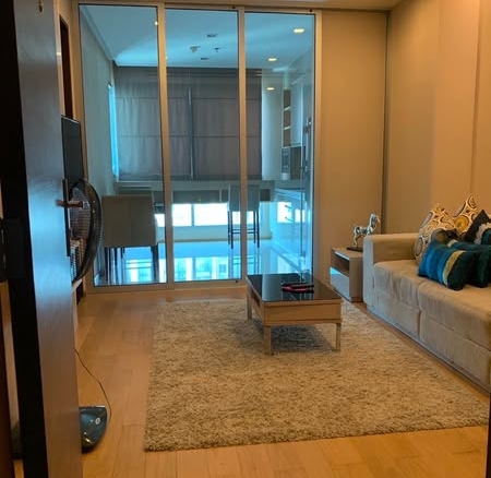 room interior of Asok Montri Road