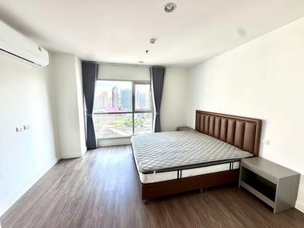bedroom of Aspire Rama 9
