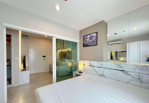 bedroom and room interior of Aspire Sathorn – Tha Phra