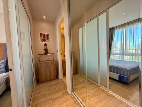 bedroom and room interior of Atlantis Condo Resort Pattaya