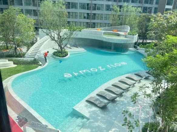 pool of Atmoz Flow Minburi