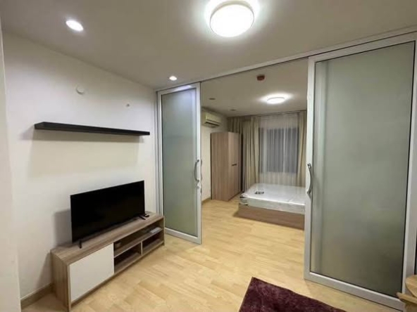 bedroom and room interior of Bangkok Horizon Phetkasem
