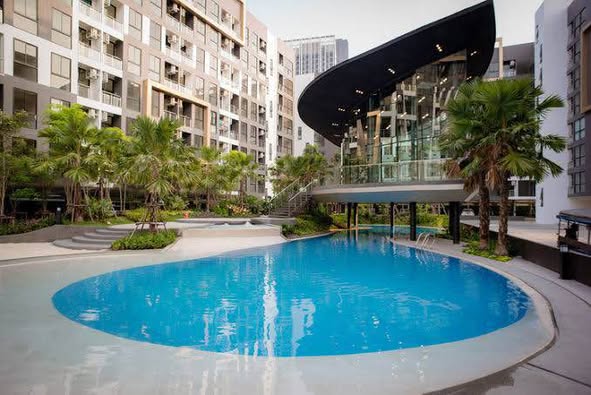 pool of Bangkok Horizon Phetkasem