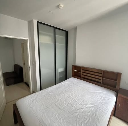 bedroom and room interior of Bangkok Horizon Sathon