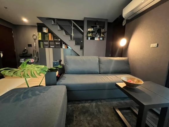 living room of Bangkok Horizon Sathon