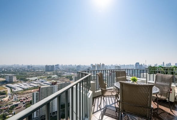 Belle Grand Rama 9