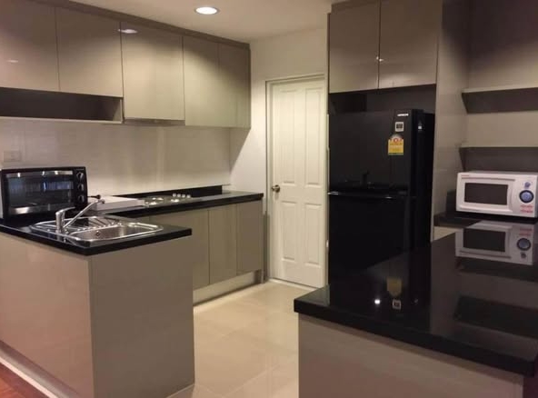 kitchen of Belle Grand Rama 9