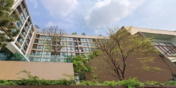 Brown Condo HuaiKwang