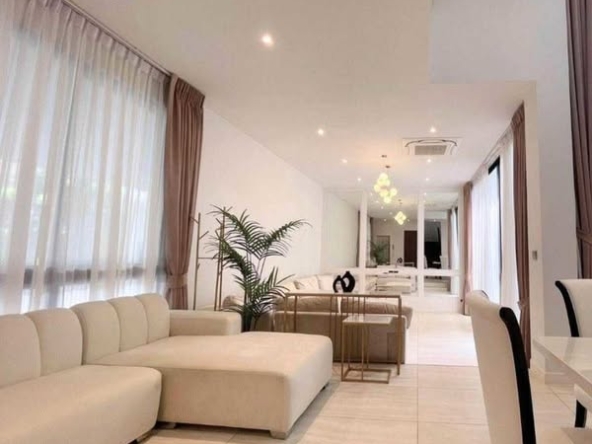 bedroom and living room of บูก้าน กรุงเทพกรีฑา | Bugaan Krungthep Kreetha