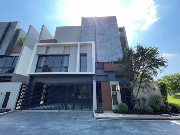 บูก้าน กรุงเทพกรีฑา | Bugaan Krungthep Kreetha