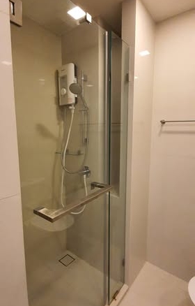 room interior and bathroom of Centric Ratchayothin