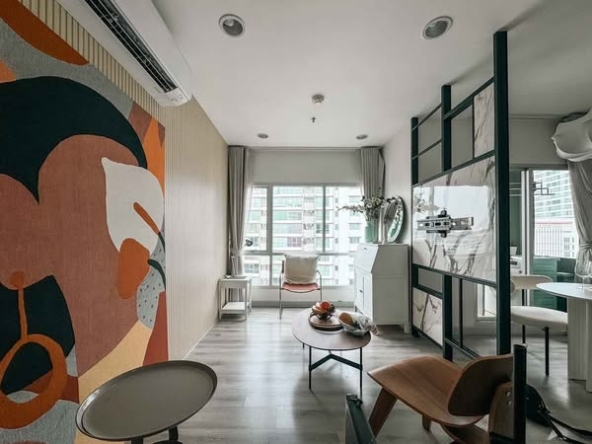 living room of Centric Sathon-St Louis