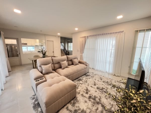 living room of Chaiyapruek Bangna KM15
