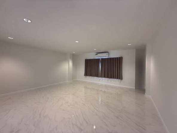CHAPTER THONGLOR 25