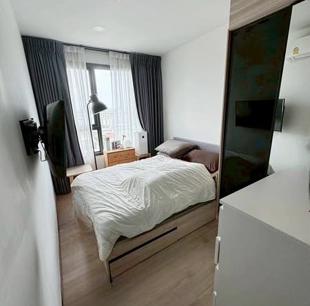 bedroom and room interior of Chewathai Kaset-Nawamin