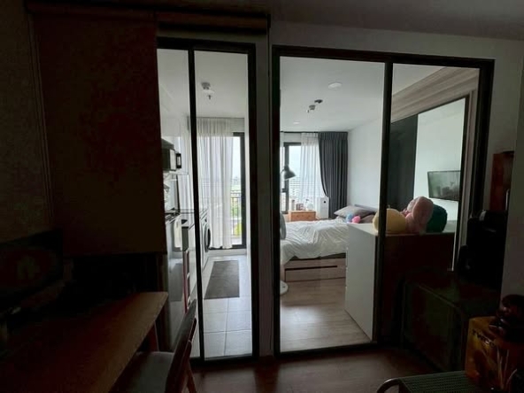bedroom and room interior of Chewathai Kaset-Nawamin