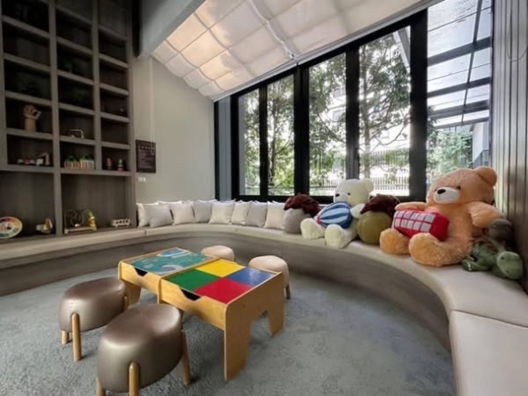 living room and room interior of Chewathai Pinklao | ชีวาทัย ปิ่นเกล้า