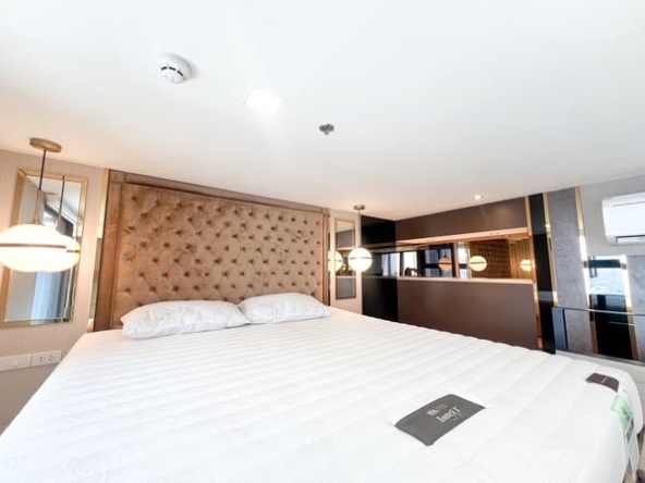 bedroom of Chewathai Residence Asoke