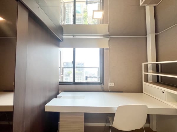 room interior of Chewathai Residence Asoke
