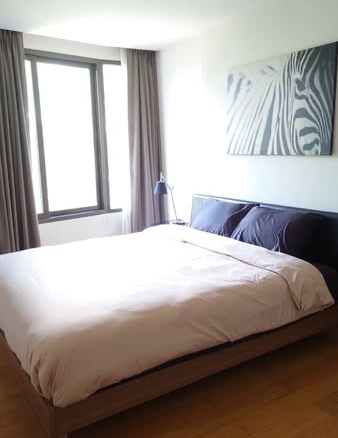bedroom of Collezio Sathon-Pipat