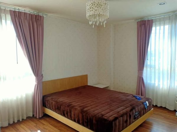 bedroom of Condo U @ Huamak Station, building A