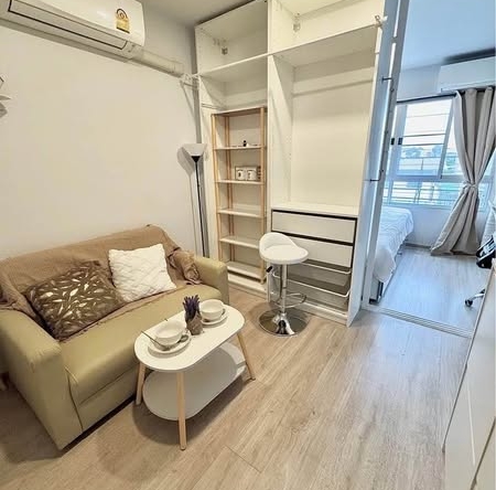 bedroom of Elio Del Moss Phaholyothin
