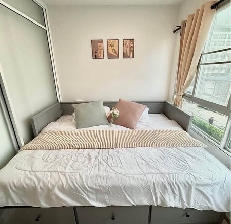 bedroom of Elio Del Moss Phaholyothin
