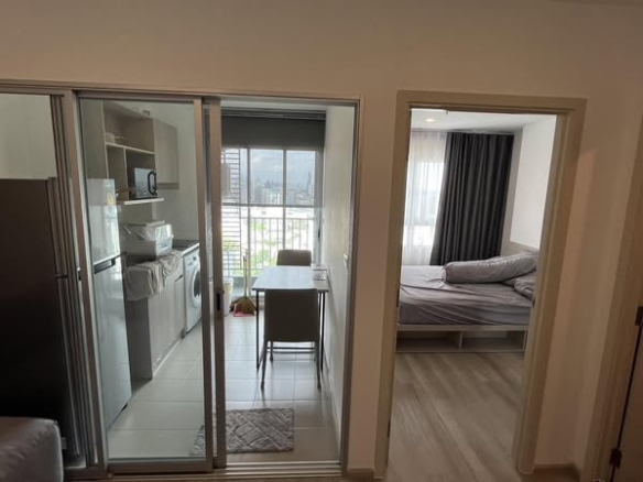bedroom and room interior of Elio Sathorn-Wutthakat