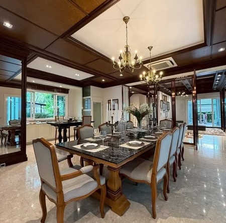 room interior of Granada Pinklao-Phetkasem