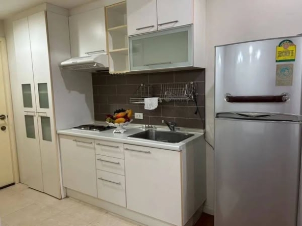 kitchen of Grand Park View Asok