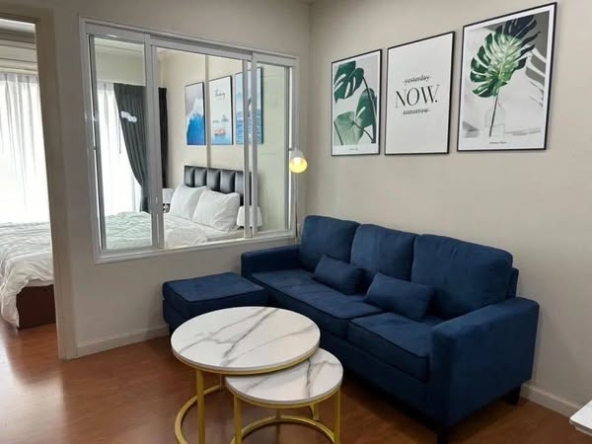 living room and bedroom of Grand Park View Asok