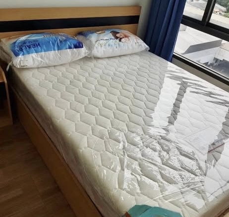 bedroom of Ideo BluCove Sukhumvit