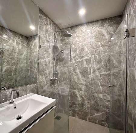 bathroom of Ideo Q Ratchathewi