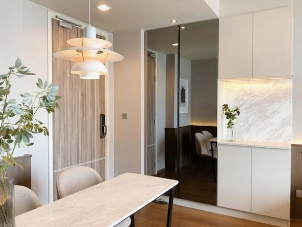 bathroom and kitchen of Ideo Q Sukhumvit 36