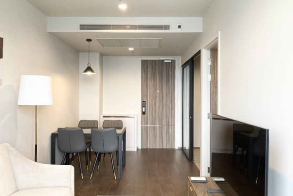 living room and room interior of Ideo Q Sukhumvit 36