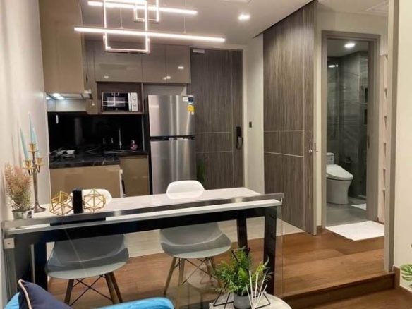 room interior of Ideo Q Victory