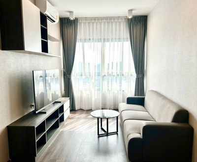 living room and bedroom of IDEO Rama9 – Asoke