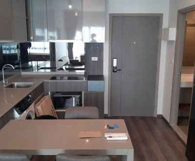 room interior and kitchen of IDEO Rama9 – Asoke